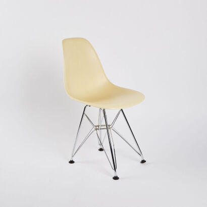 A Childrens Eames DSR Eiffell Chair Replica