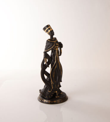 A Wedgwood Basalt Nefertiti Figurine
