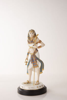 A Wedgwood Tutankhamun Statue