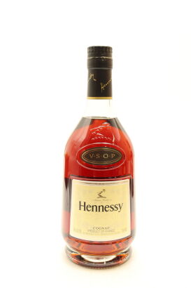 (1) Hennessy VSOP, Cognac, 40% ABV