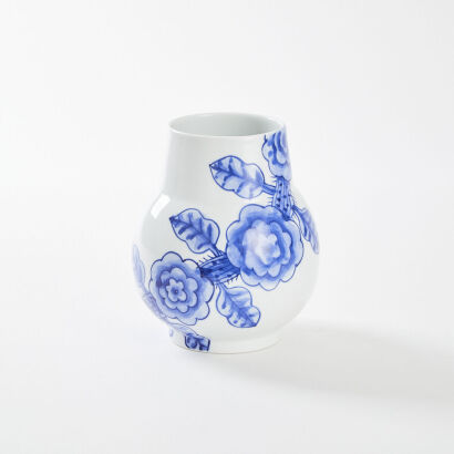 A Lee Se Yong Vase