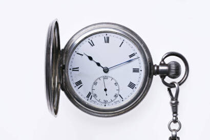 A Gentleman's pocket watch with fob chain 40mm. White face with Roman numerals. Case number 392060. Silver. Dennison case. London hallmarks.