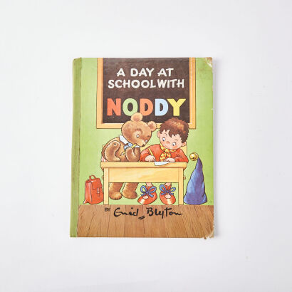 BLYTON ENID A Day At School With Noddy