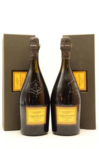 (2) 1990 Veuve Clicquot Ponsardin La Grande Dame Brut, Champagne [JR17.5] [RP95]