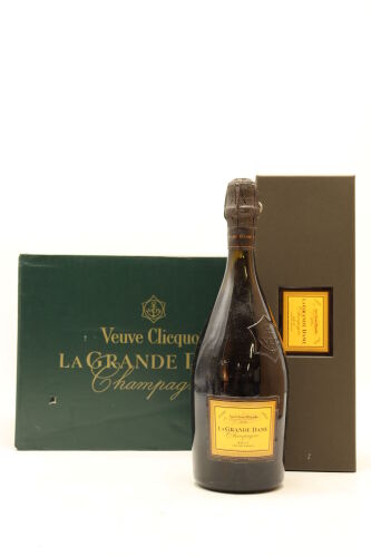 (6) 1990 Veuve Clicquot Ponsardin La Grande Dame Brut, Champagne [JR17.5] [RP95]