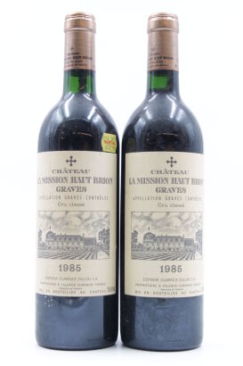 (2) 1985 Chateau La Mission Haut Brion, Pessac Leognan