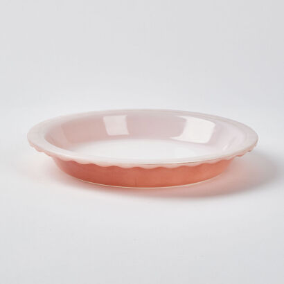 A Coral Pyrex Round Pie Dish