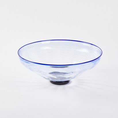 An Art Glass Bowl