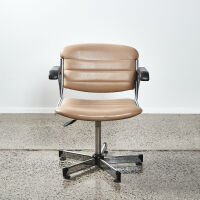 A Herman Miller style Adjustable/Swivel Chair