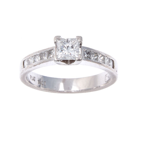 18ct Diamond Ring