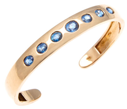 18ct Sapphire Cuff