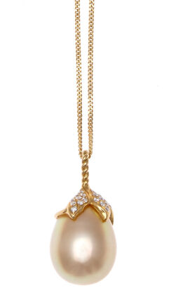 18ct Pearl and Diamond Pendant