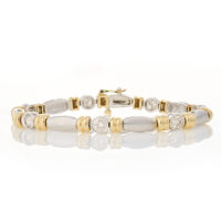 14ct White / Yellow Gold, Modern, 2.40ct Diamond Bracelet