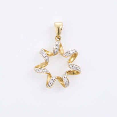 18ct Yellow Gold, Small, .18ct Round Diamond Set Pendant