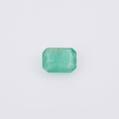 A Loose 1.48ct, Emerald cut Emerald Gemstone