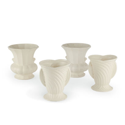 A Double Pairing of Crown Lynn Urn Vases