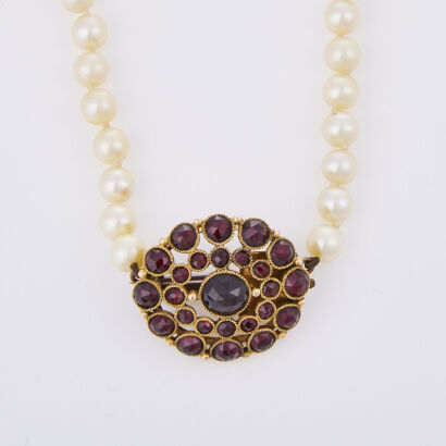 78cm Cultured Pearl Necklace with 9ct Rose Gold and Garnet Clasp