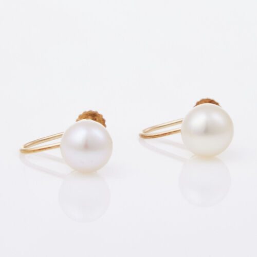 9ct Yellow Gold, Screw-on 7.0mm Pearl Earrings