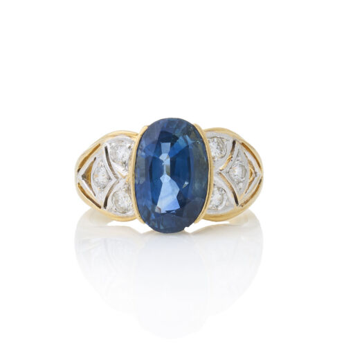 14ct Yellow Gold, 4.10ct Oval Ceylon Sapphire Ring