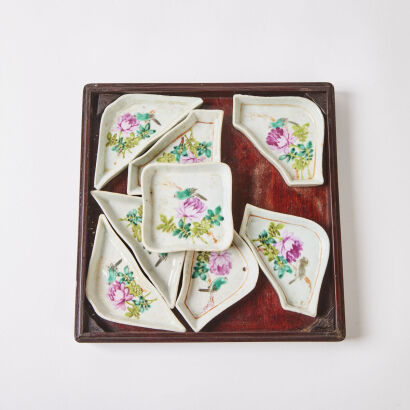 A Late Qing Dynasty Porcelain Table Set