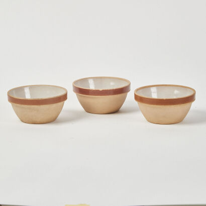 A Trio Of Small Gien France Sandstone Bowls