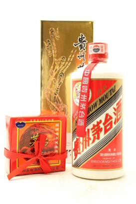 (1) 2005 Kweichow Five Star Moutai with 2 glasses, 53% ABV, 500ml (GB)