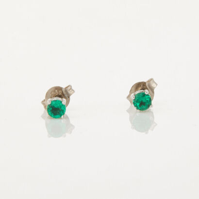 18ct White Gold, 3.5 mm Round Emerald Stud Earrings