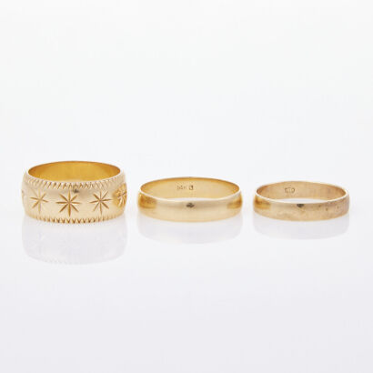 A Collection of Three, 9ct /14ct Yellow Gold Bands