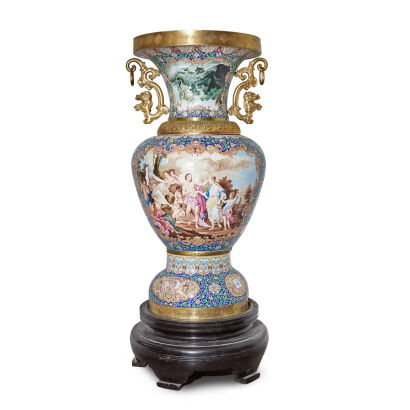 A Large Chinese Enamel Gilt-copper Vase with Chinese landscaping paintings and European paintings