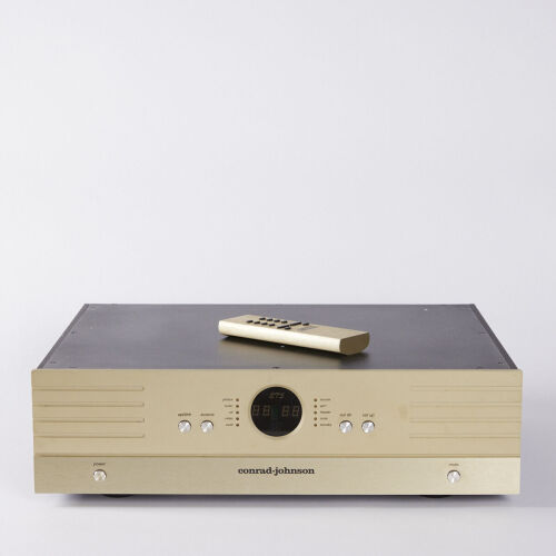 A Conrad-Johnson ET5 Enhanced Triode Preamplifier