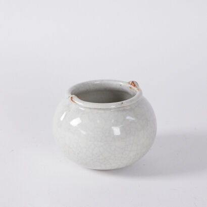 A Crackle Glaze Pot