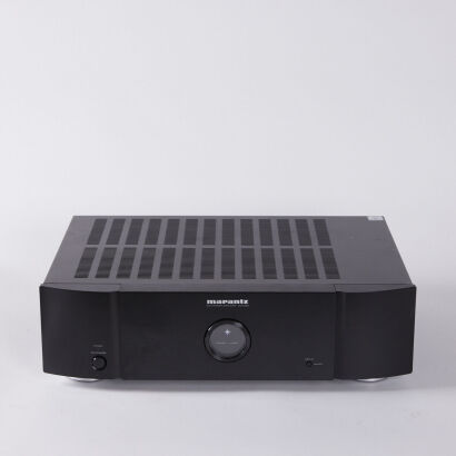 A Marantz MM7025 2-Channel Power Amplifier