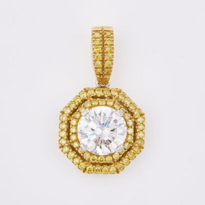 18ct Yellow Gold, 5.23ct Round Diamond Halo Pendant