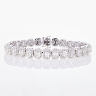 18ct White Gold, Important 12.08ct Emerald cut and Brilliant Diamond Bracelet