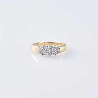 18ct Diamond Cluster Ring