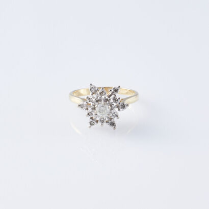 18ct Diamond Ring