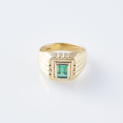 18ct Emerald Ring