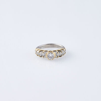 18ct Diamond Ring