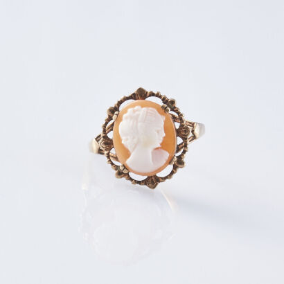 9ct Cameo Ring