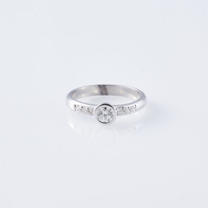 18ct Diamond Ring