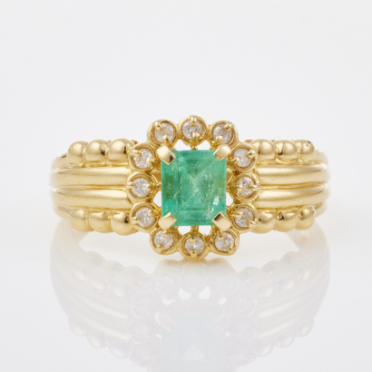 18ct Yellow Gold, Vintage, .50ct Emerald/.12ct Diamond Ring