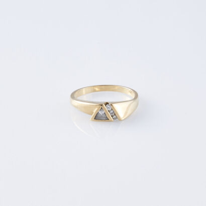 18ct Diamond Ring