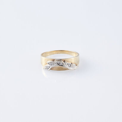 9ct Diamond Ring