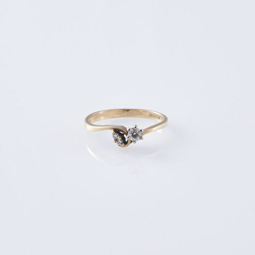 9ct Gold Diamond Ring