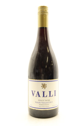 (1) 2013 Valli Waitaki Vineyard Pinot Noir, North Otago