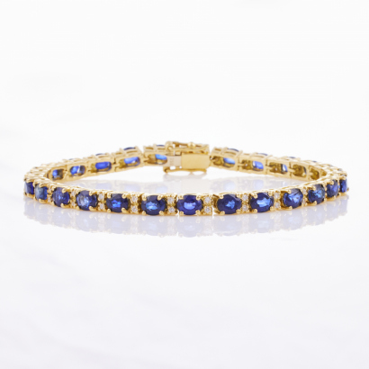 18ct Yellow Gold, 12.83ct Sapphire / .51ct Diamond Bracelet