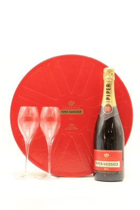 (1) NV Piper-Heidsieck Cuvee Brut Gift Set, Champagne (GB)