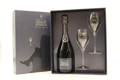 (1) NV Charles Heidsieck Brut Reserve Gift Set, Champagne (GB)