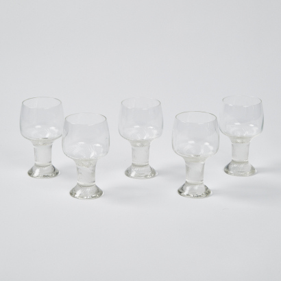 A Collection Of Five Oslo White Wine Glasses By Denise Larcombe