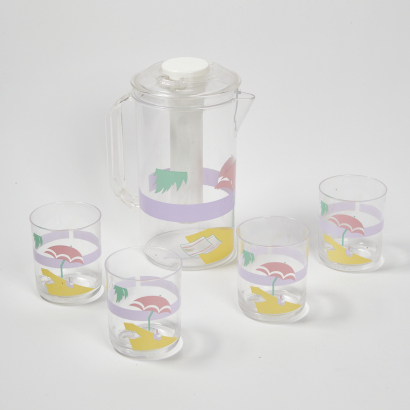 An Eights Ice Jug With Four Cups
